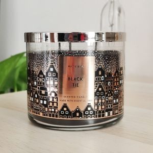 White Barn Candle: Black Tie